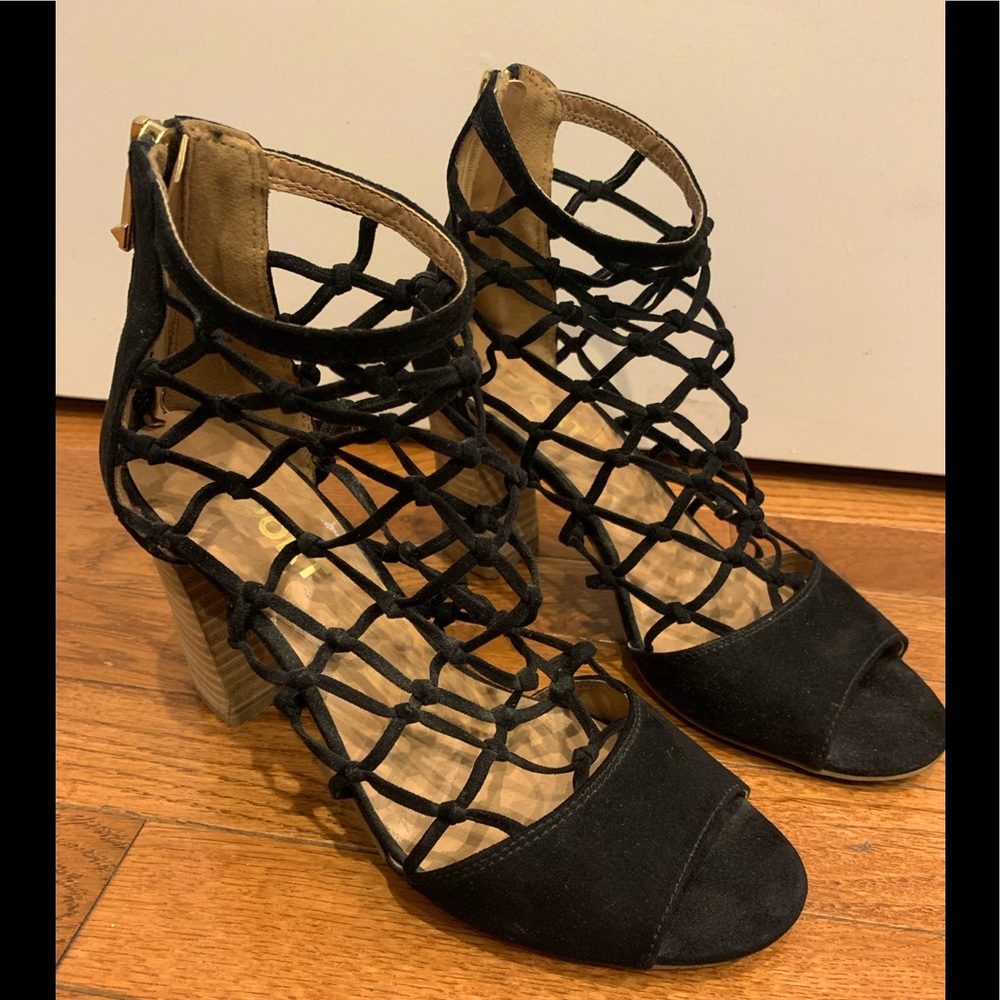 Report Mixie Black Fish Net Pattern Heeled Sandals